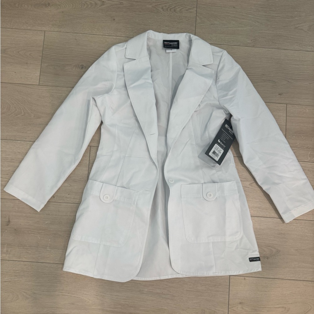 Grey’s Anatomy Women’s White Coat NWT